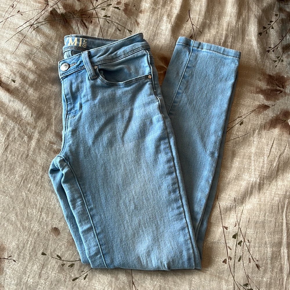 YMI girl distressed  jeans